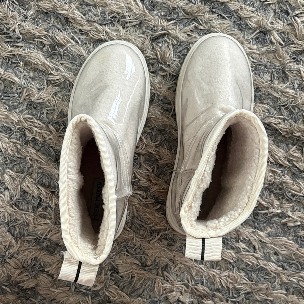 Steve Madden Darth Clear PVC Waterproof Sherpa Platform Boots Cream 6 - Picture 7 of 9